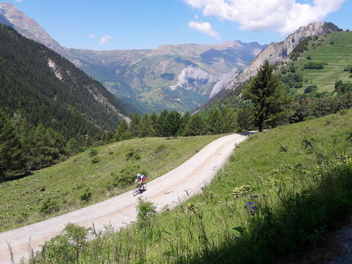 2017_alps_trips____jon_climbing_villard_reymond